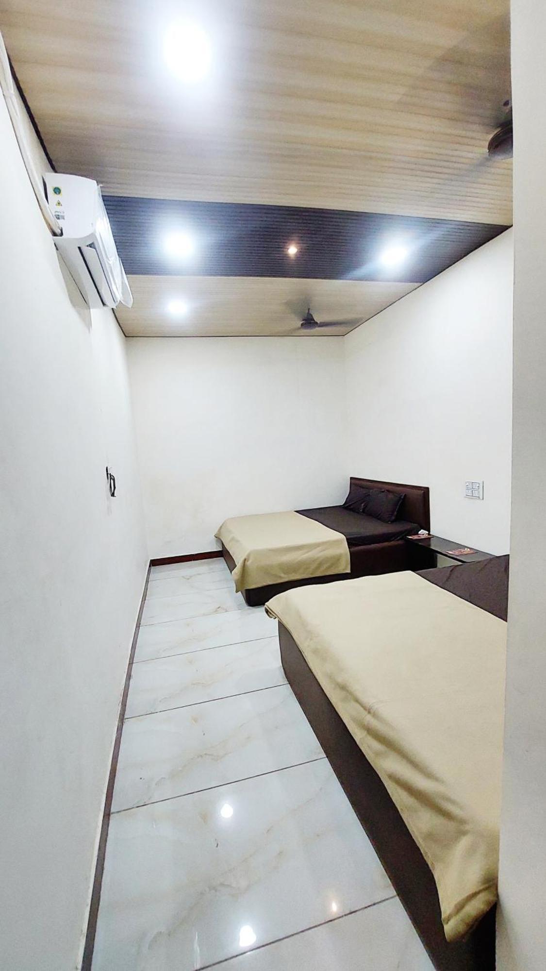 Hotel Prakash Palace Ujjain Luaran gambar